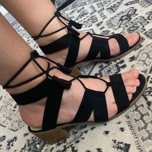 Ana block heel black strappy sandals size 9 black